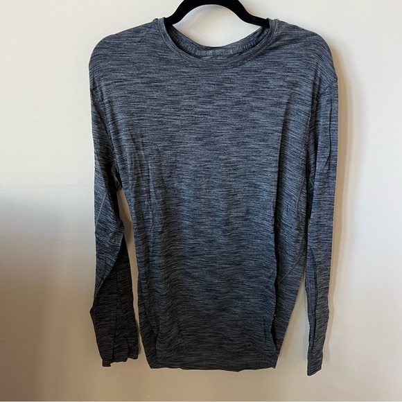 lululemon athletica Other - Lululemon mens long sleeve tee dark heather gray 909